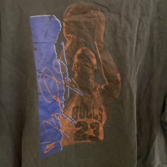 Nike Jordan shirt - Picture 2 of 3